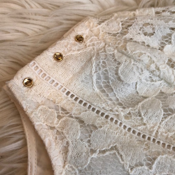Gorgeous Cream Lace Blouse - Picture 5 of 5
